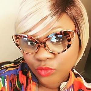 Meet your Posher, Lashaunda