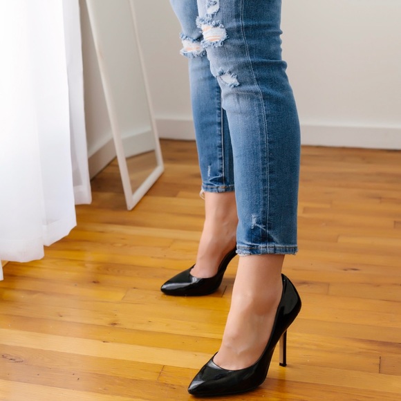 SoldOut11thStreet - Picture 3 of 8