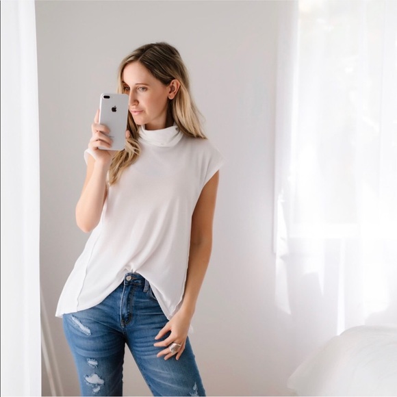 SoldOut11thStreet - Picture 7 of 8