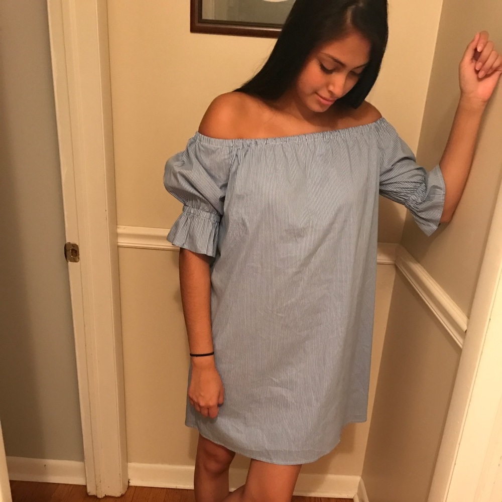 The shoulder dress