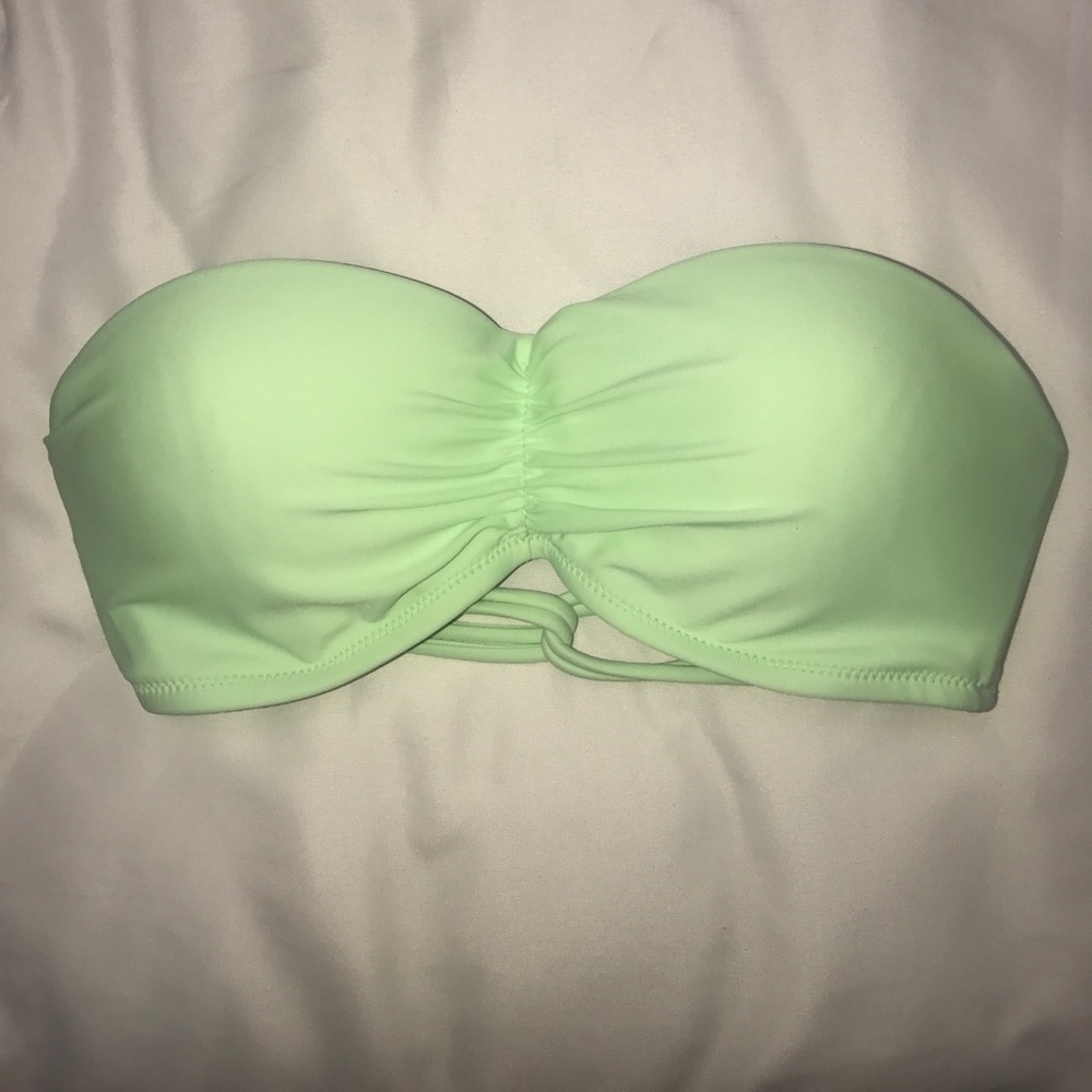 Small bikini top!