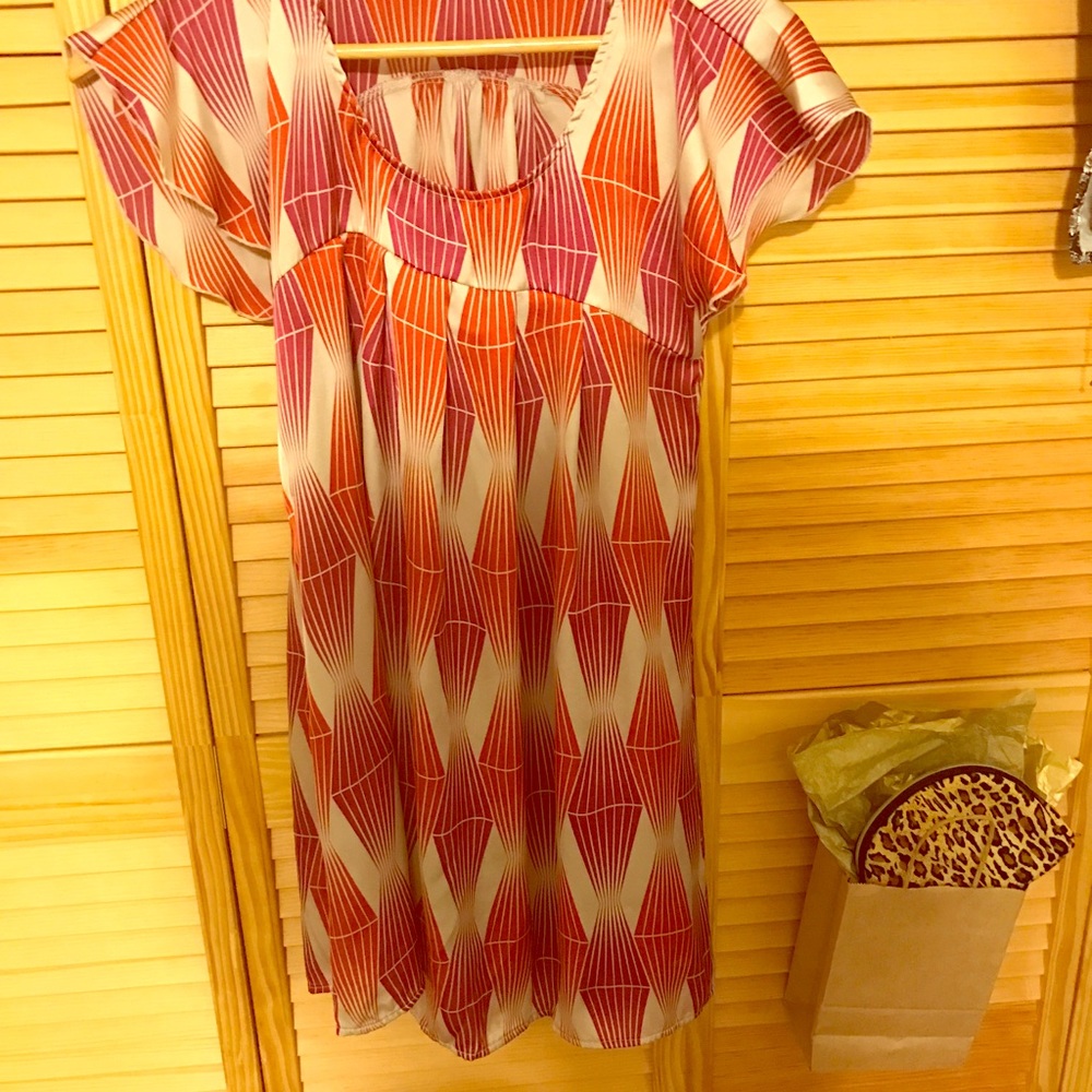 Glamorous, silk printed H & M dress with no damage