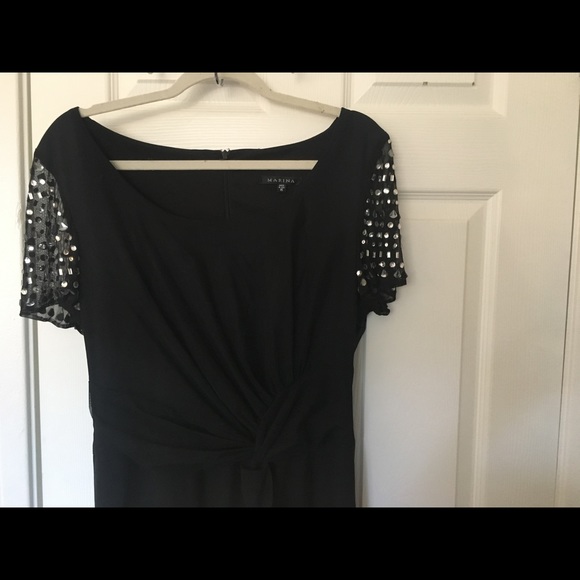 Black dress - Picture 1 of 3
