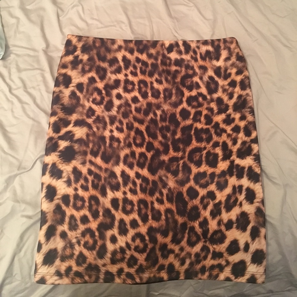 Express mini skirt