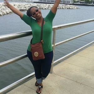 Meet your Posher, Sharon