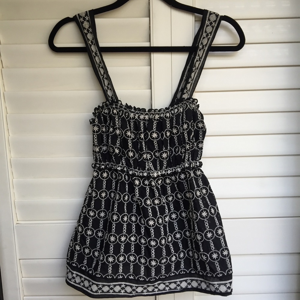 Max Studio Embroidered Tank Top Blouse L