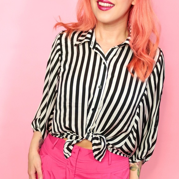 Sans Souci Tops - Black and White Striped Top Sans Souci Tops - Black and White Striped Top