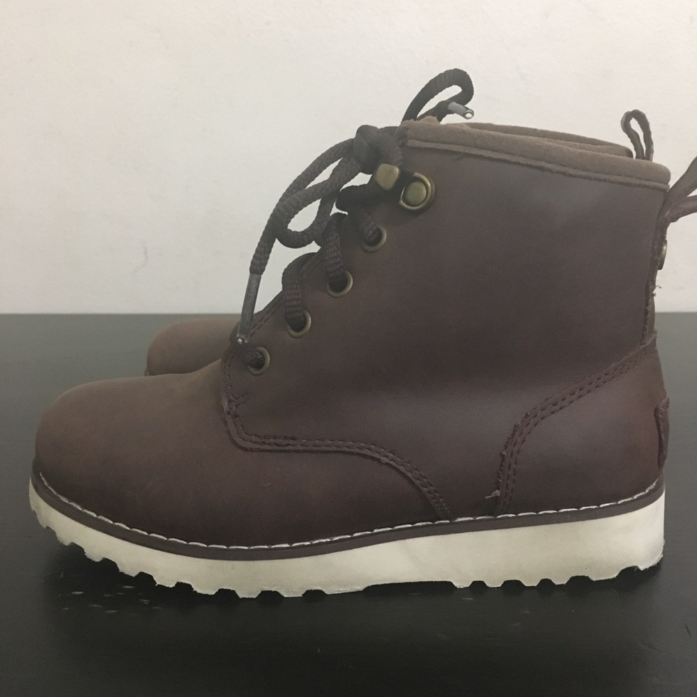 ❌SOLD❌UGG Chapman Waterproof Boot