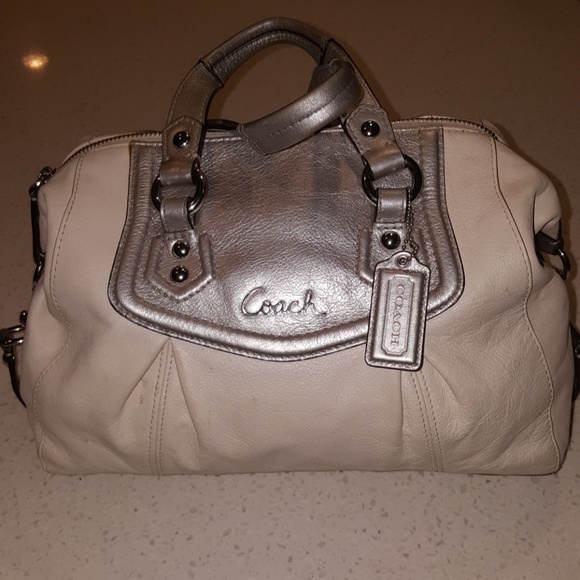 Coach Handbags - Coach Purse
