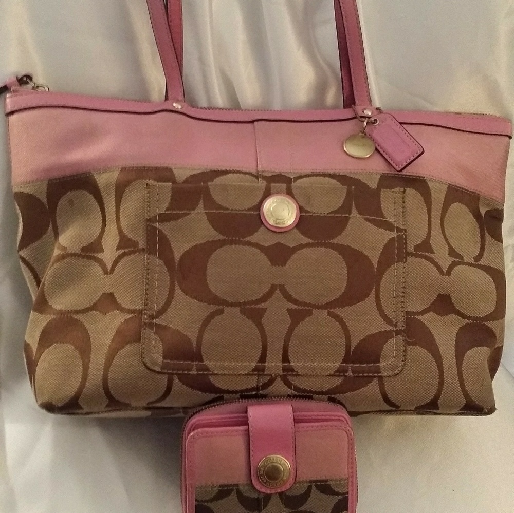 *TODAY SALE!*  Coach Signature Pink Strip Tote