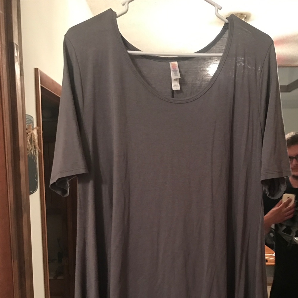 Lularoe perfect tee