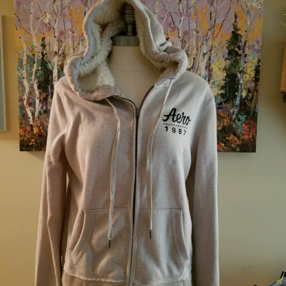 AERO Zip-Hoodie NWT