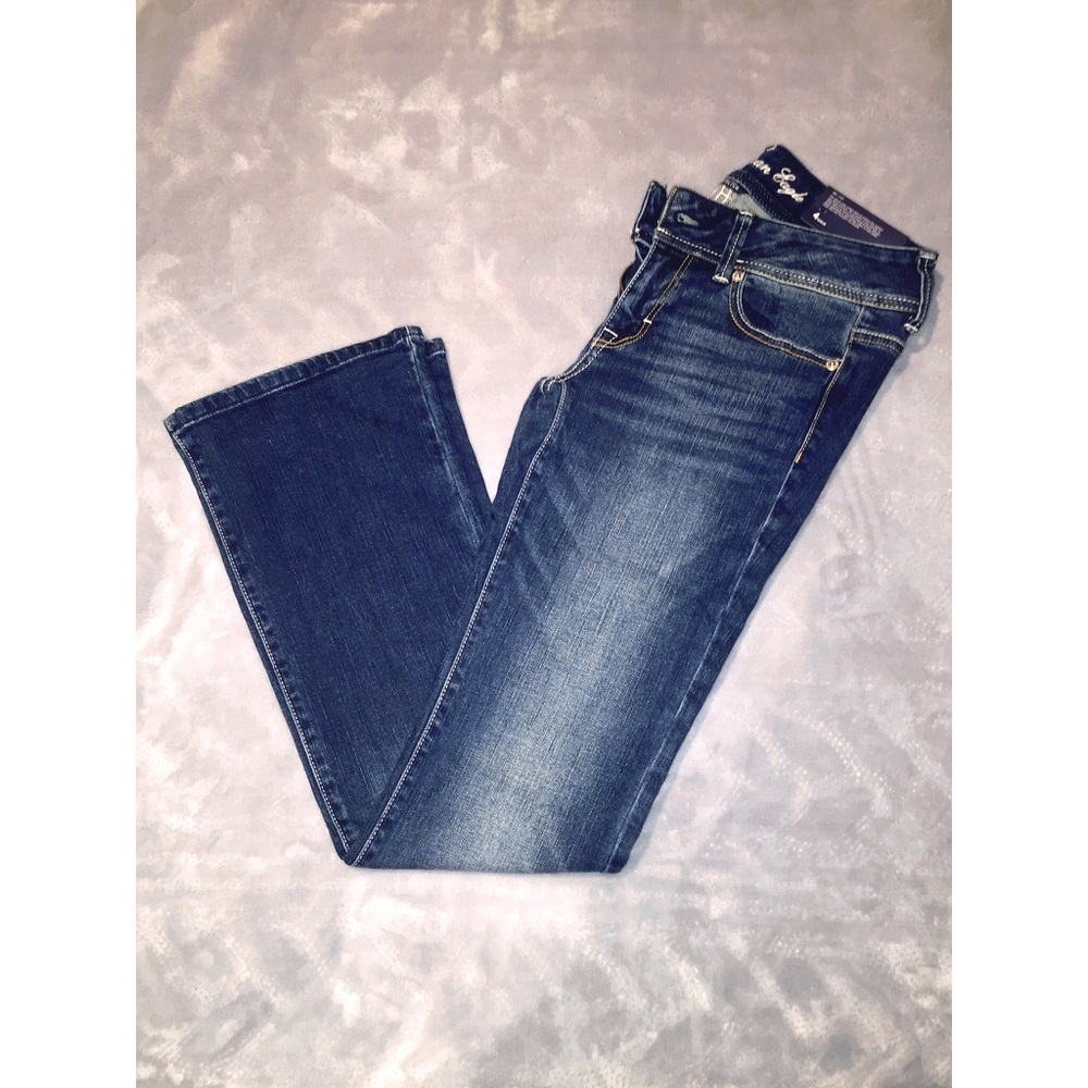 • American Eagle •