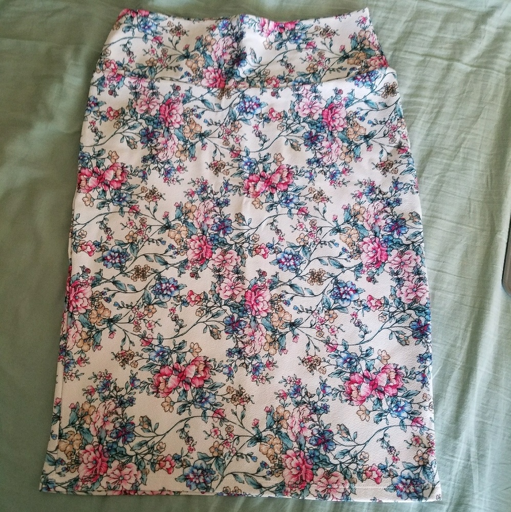 Lularoe cassie floral unicorn