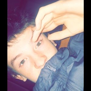 Meet your Posher, Devin