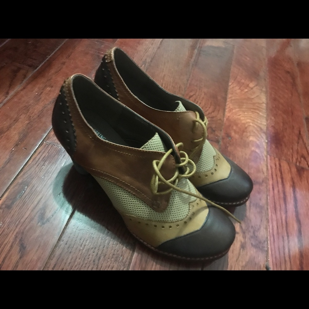 L'Artiste Shoes Brown