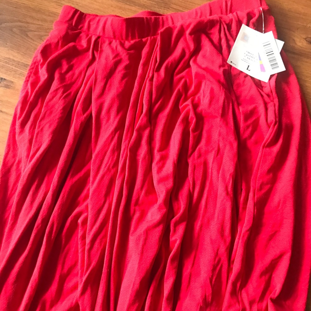 BNWT Lularoe Madison large red skirt