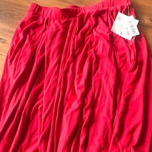 BNWT Lularoe Madison large red skirt