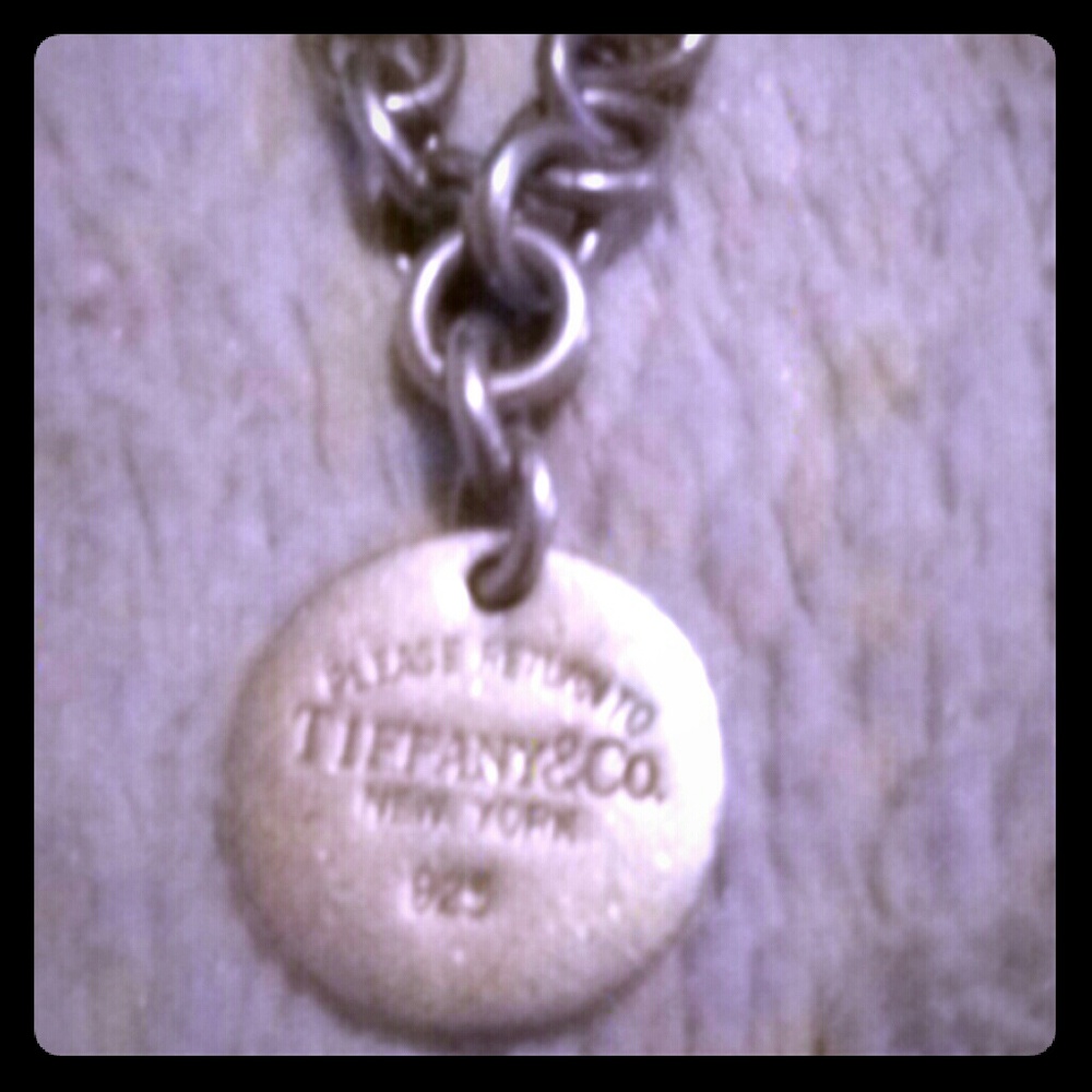 Tiffany's Gif, older thick Sterling Silver beauty