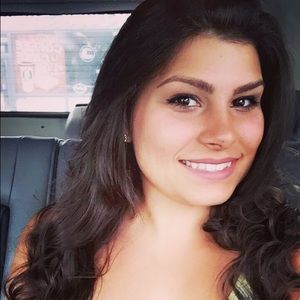 Meet your Posher, Gina