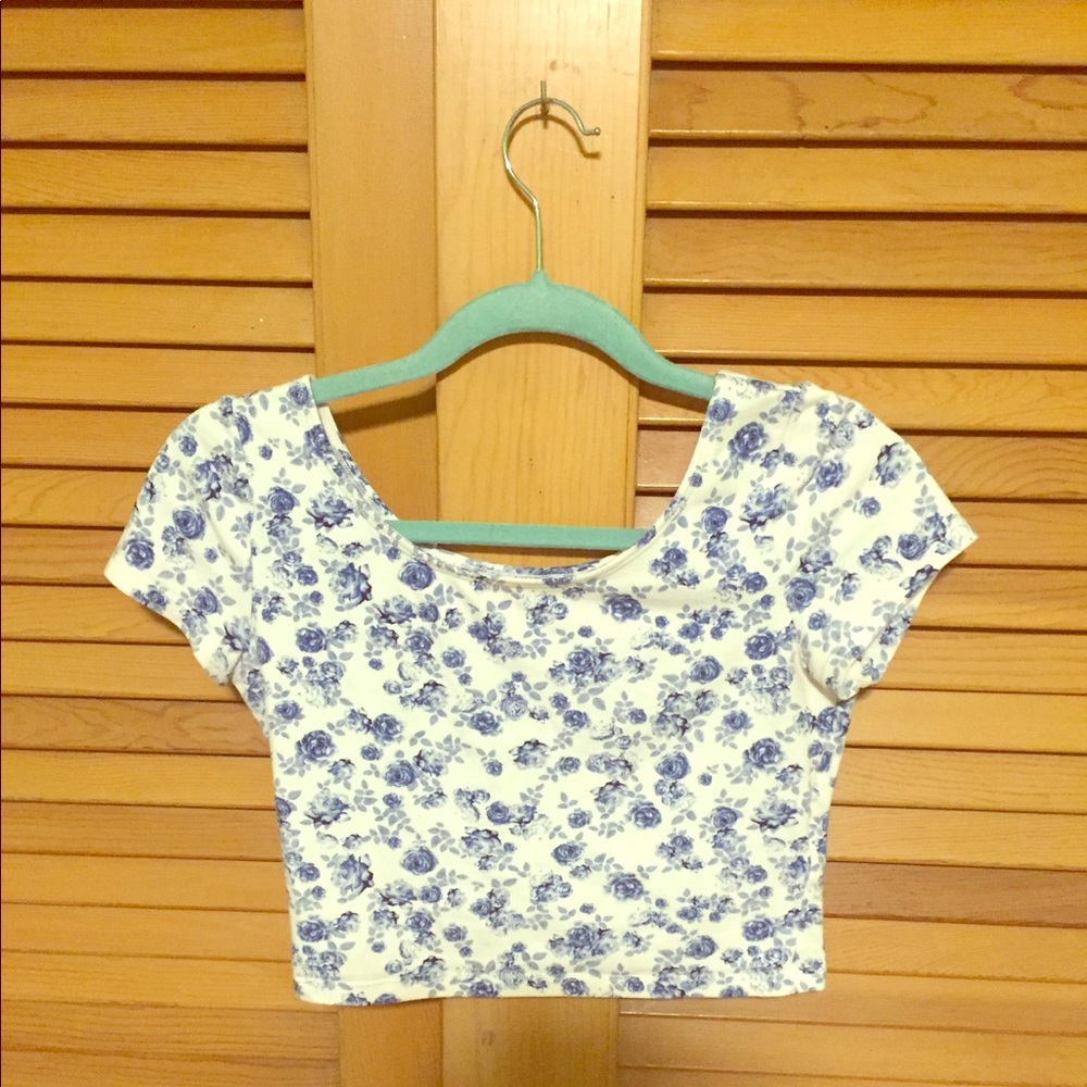 H&M Blue Floral Crop Top