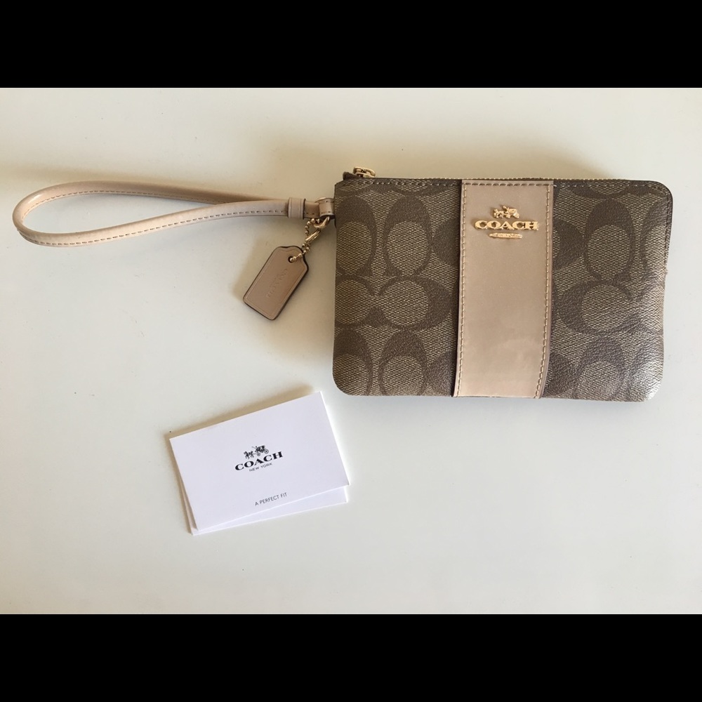 Coach Cream & Gold Wristlet