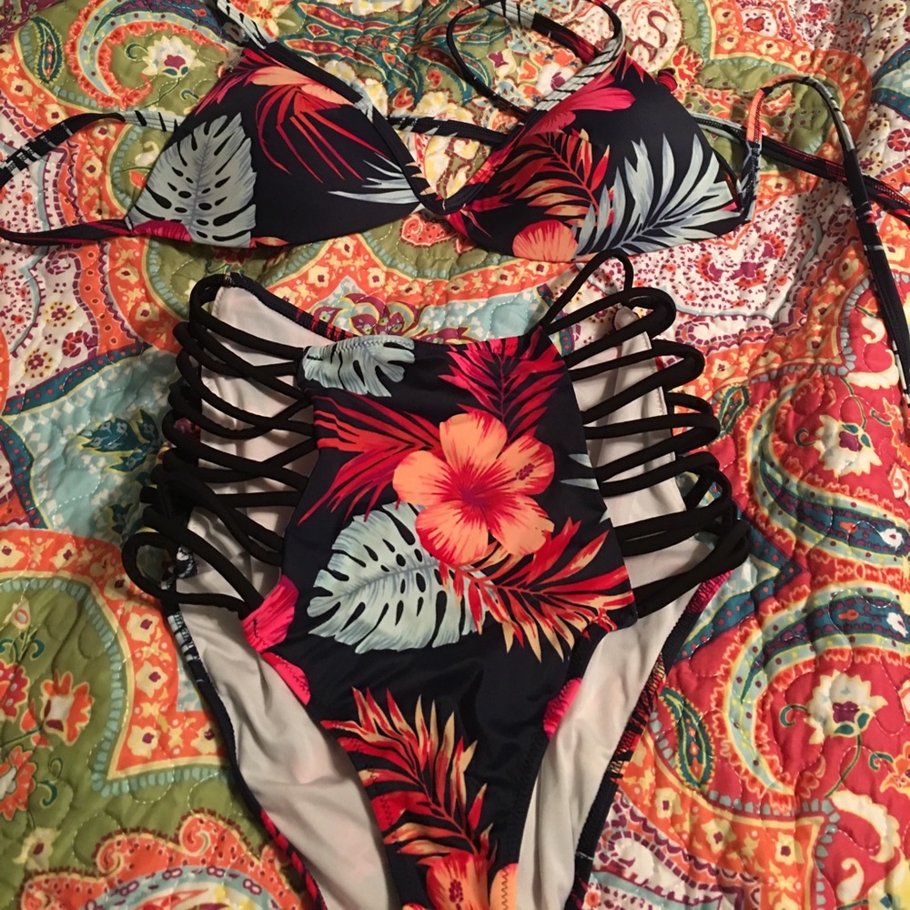 Bathing suite