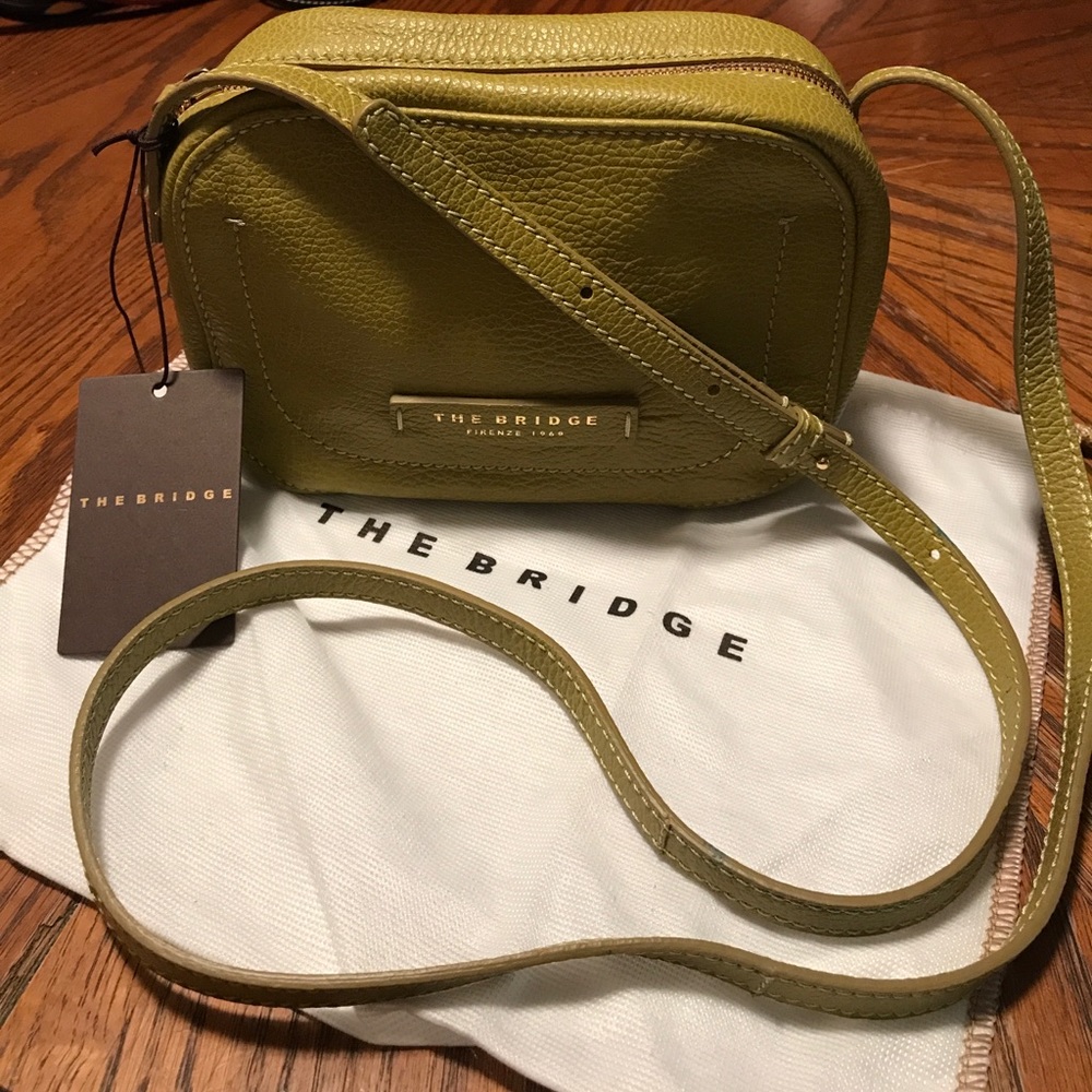 🇮🇹 Rare to be found in the US - The Bridge purse