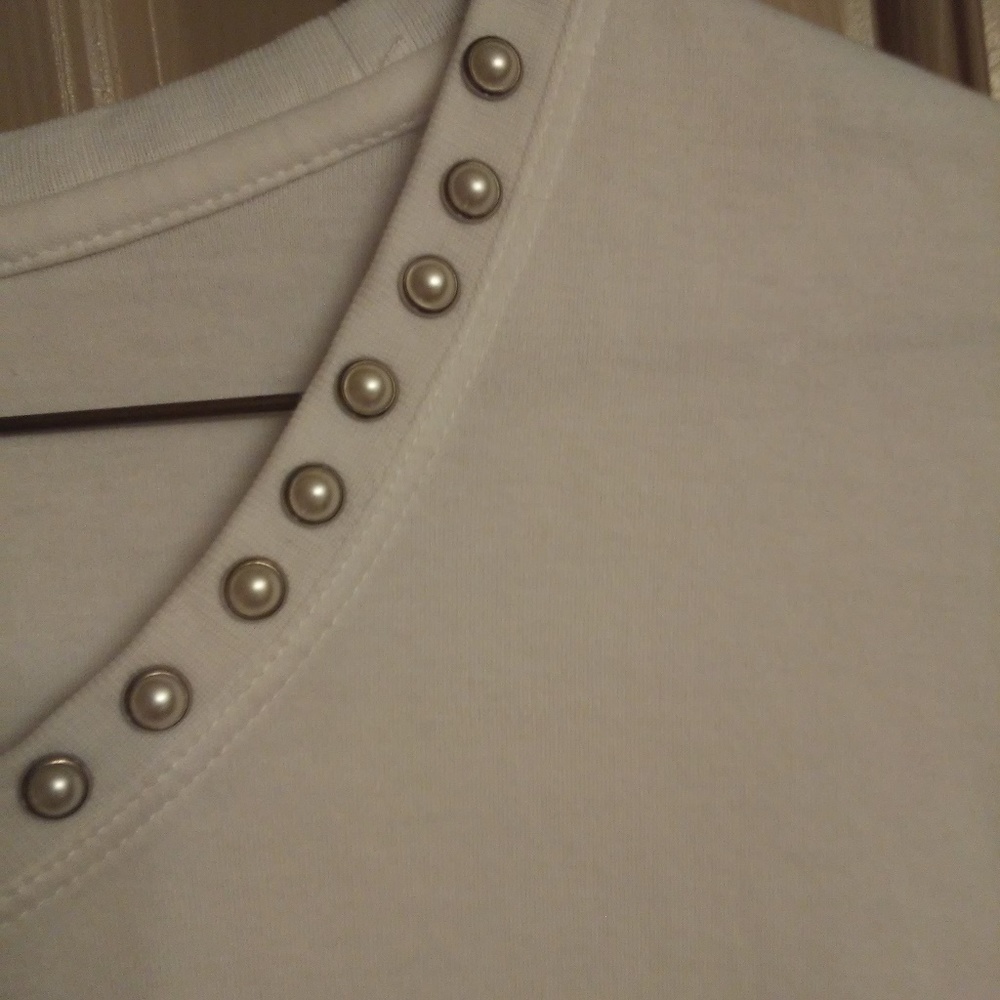 Banana Republic White Shirt w/Pearl Studs