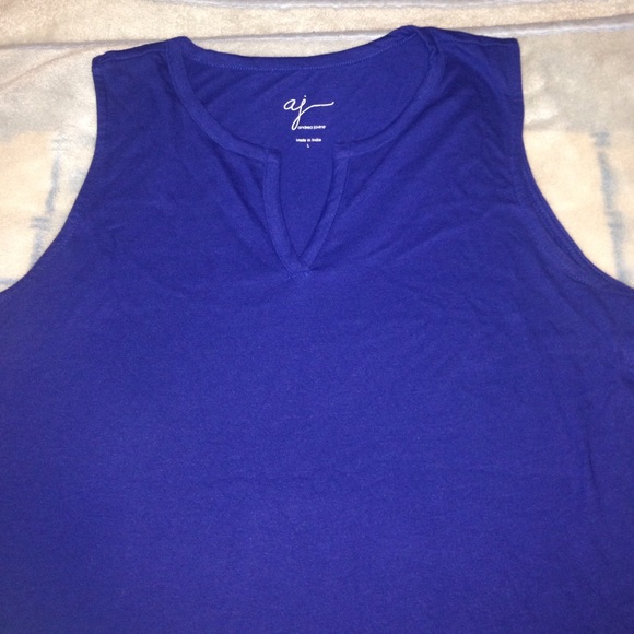 Navy tank top - Picture 1 of 2