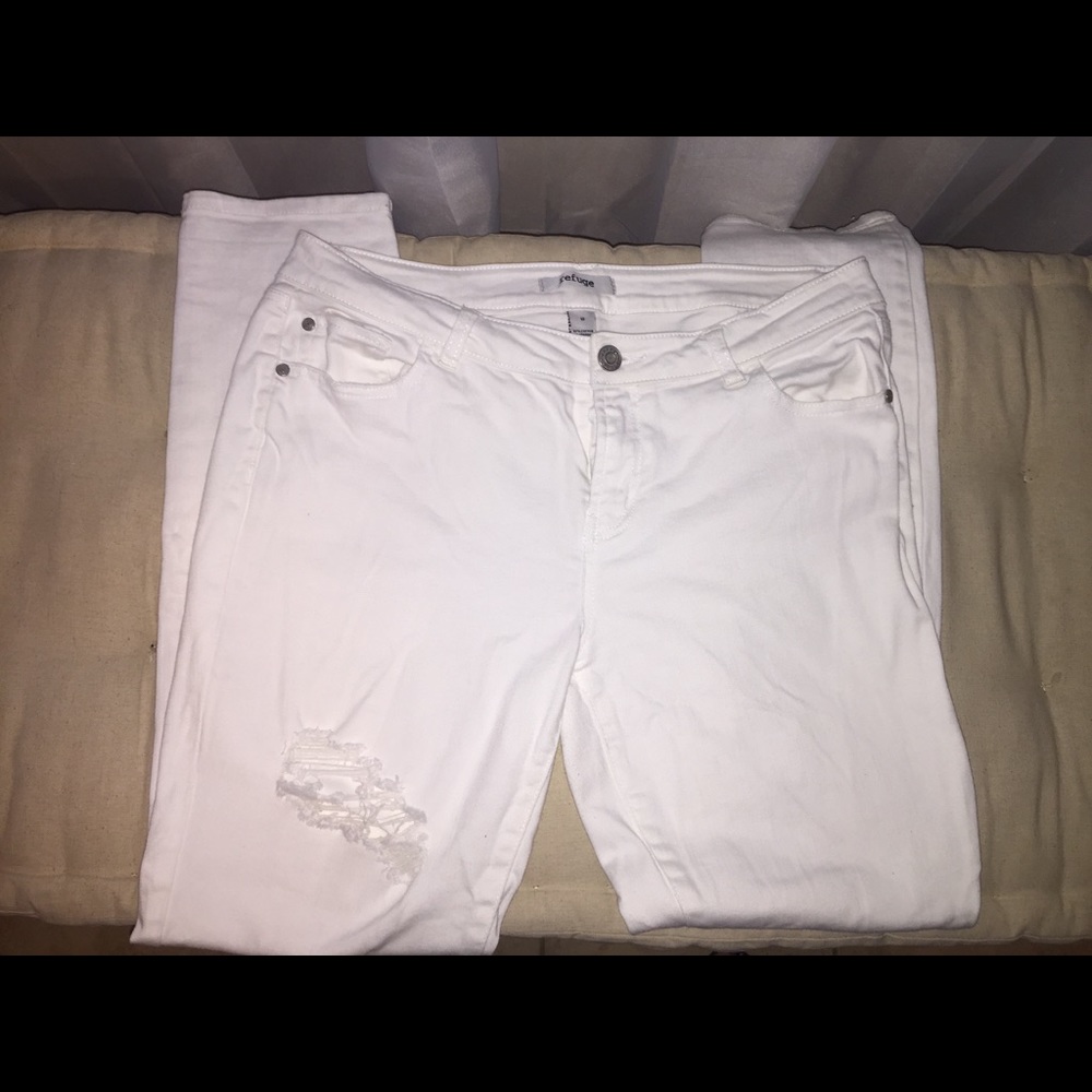 White skinny jeans