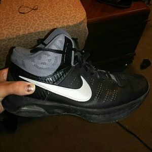 Mens 8.5 Nike Basketball