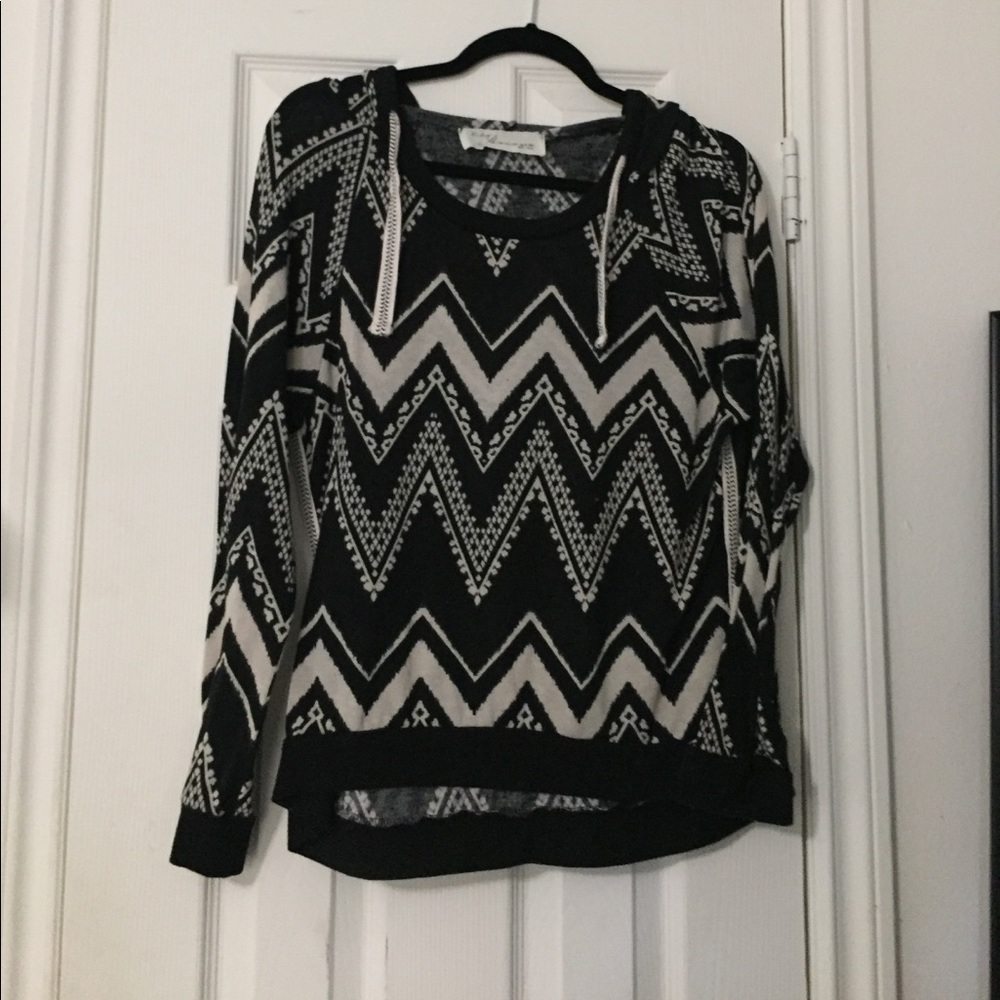 NEVER WORN Tribal print hoodie