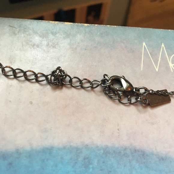 Cameo Necklace - Picture 3 of 4