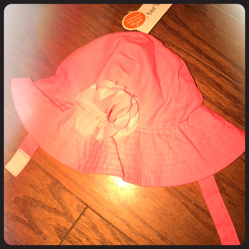 Baby hat with flower