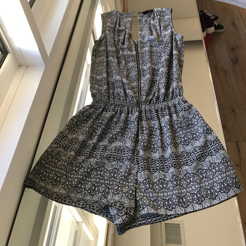 AQUA Printed Romper in Size XS