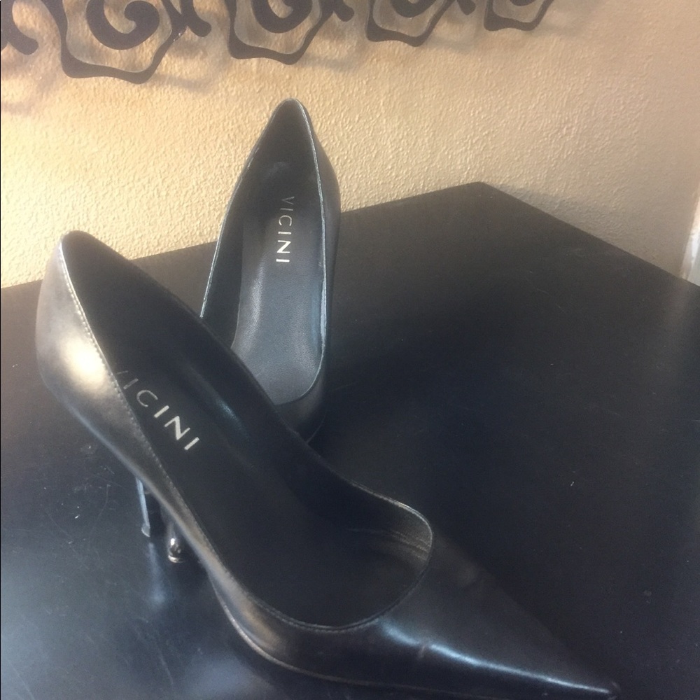 Vicini Italian Leather Wicked Spiked Pumps size 38