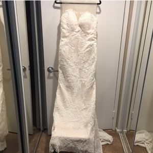 Berta sleeveless wedding dress from DHGate