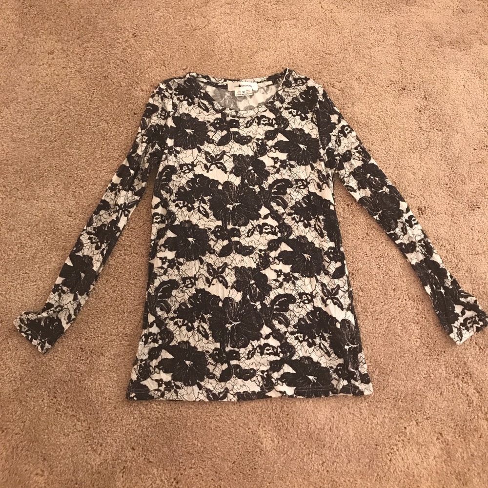 Lace Print Long Sleeve Tee