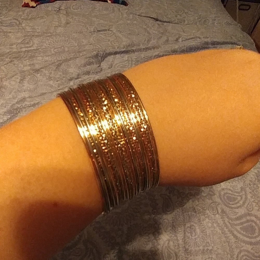 Cuffed bangle bracelet