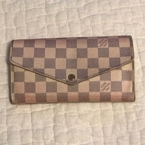 Louis Vuitton Sarah Wallet DA