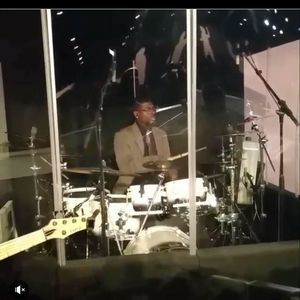 Meet your Posher, Dominique