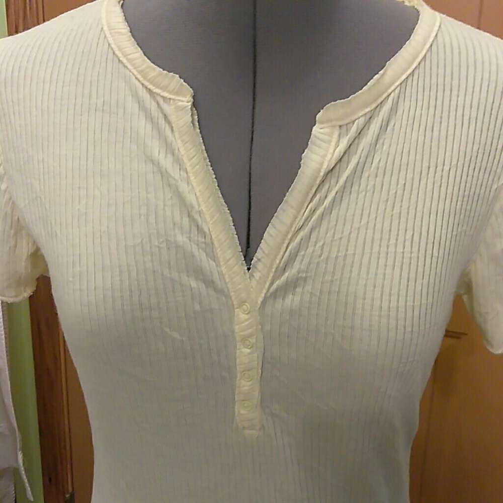 EUC, YELLOW RIBBED-KNIT TOP