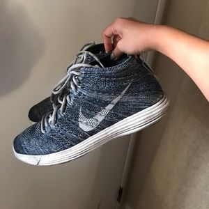 Nike flyknit chukka squadron blue