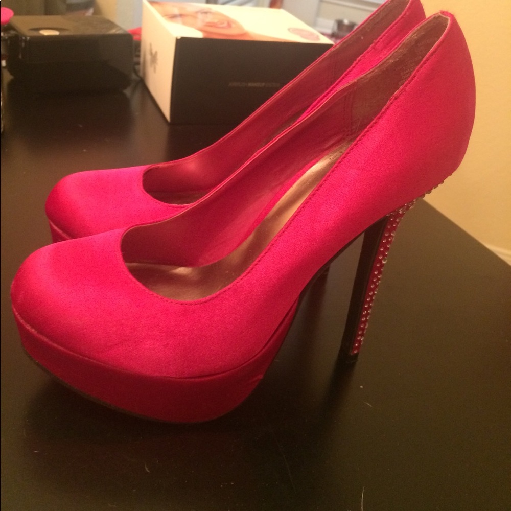 Pink pumps