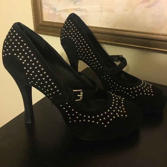 bcbgeneration black suede heels