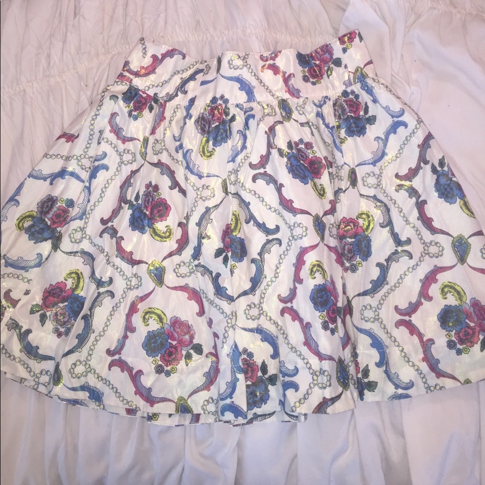 High waisted shimmery mini skirt