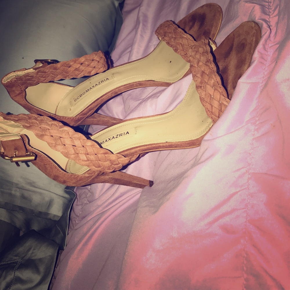 BCBGMAXAZRIA pink suede heels