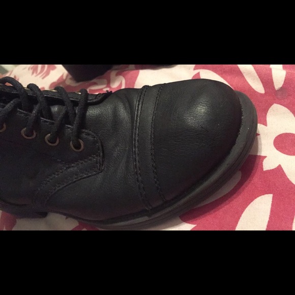 ♡ SALE women's black lace up boots - women's 7.5 - Picture 3 of 6