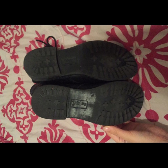 ♡ SALE women's black lace up boots - women's 7.5 - Picture 5 of 6